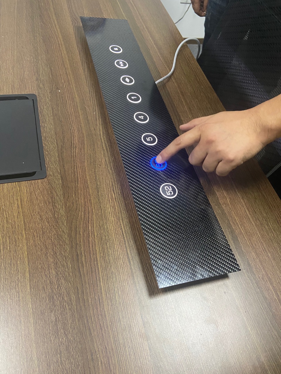 电梯触摸按钮电梯面板按钮电梯按钮触摸按钮双色按钮感应