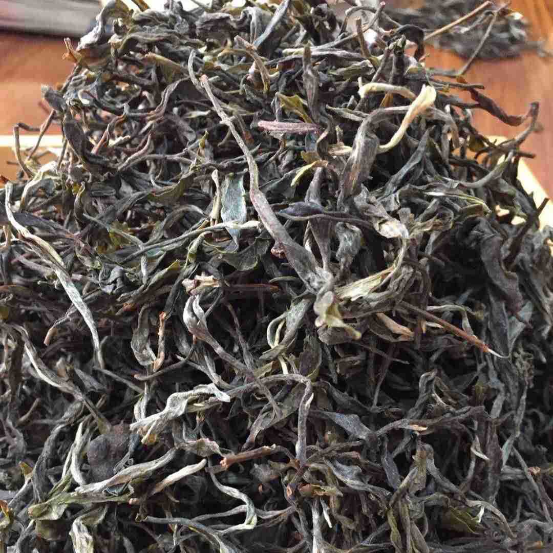 批发2020年头春云南易武高杆古树生茶 生普 毛料