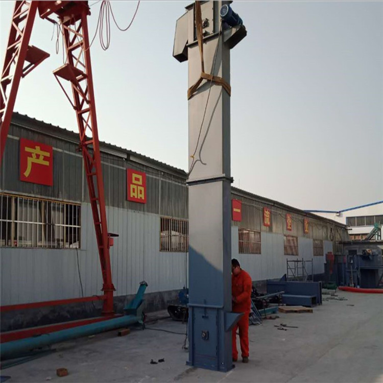 钢丝绳芯胶带斗提机 粮仓斗式提升机图片 兴运输送z型连续式垂