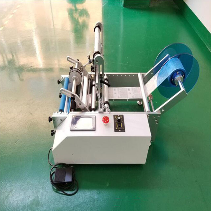 小型pet瓶塑料瓶贴标机厂半自动标贴机亚克力液晶屏路由器贴膜机