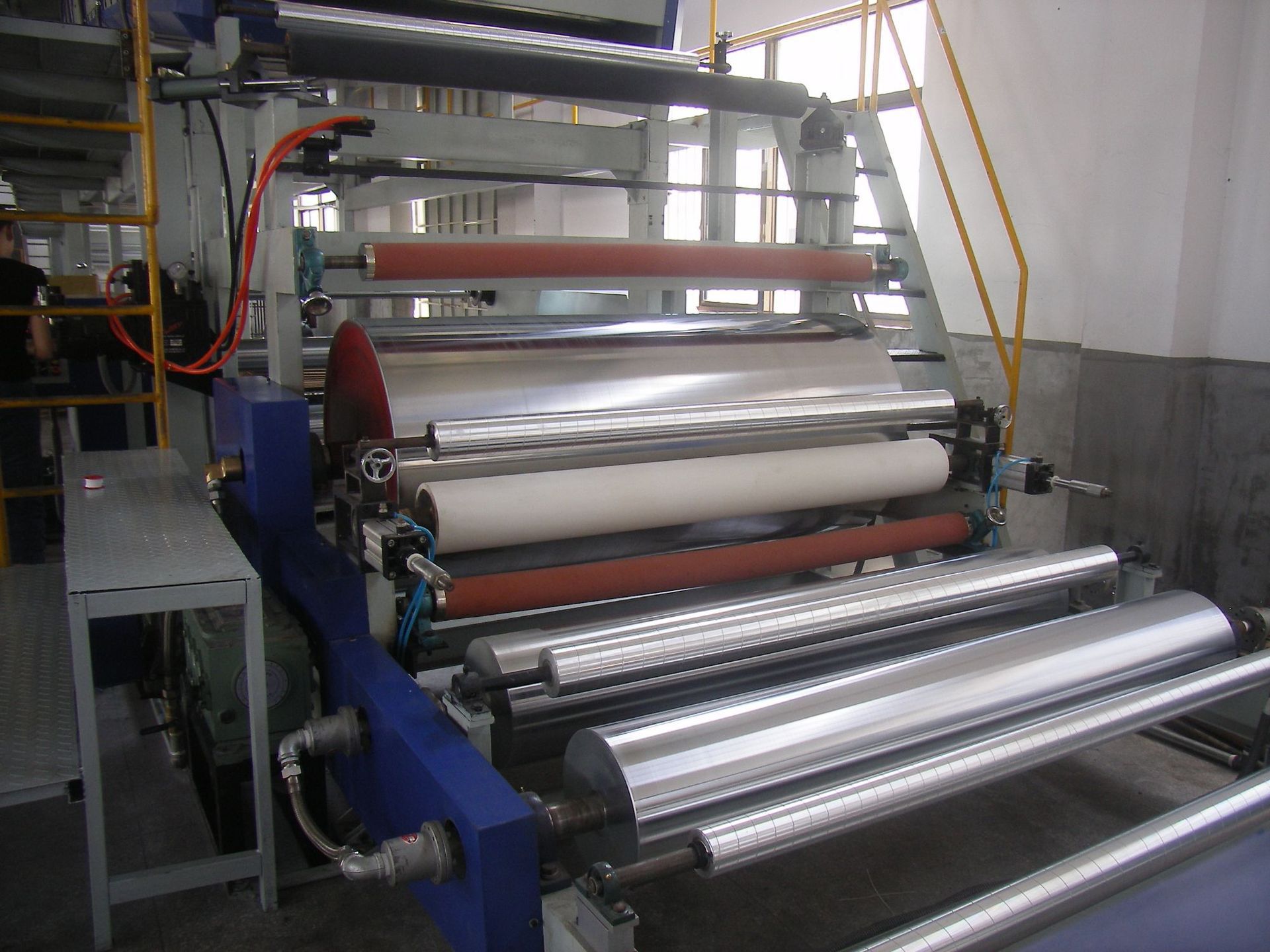 20年专业厂家定制(终生质保)pvc即时贴 木纹皮 窗花贴涂布机