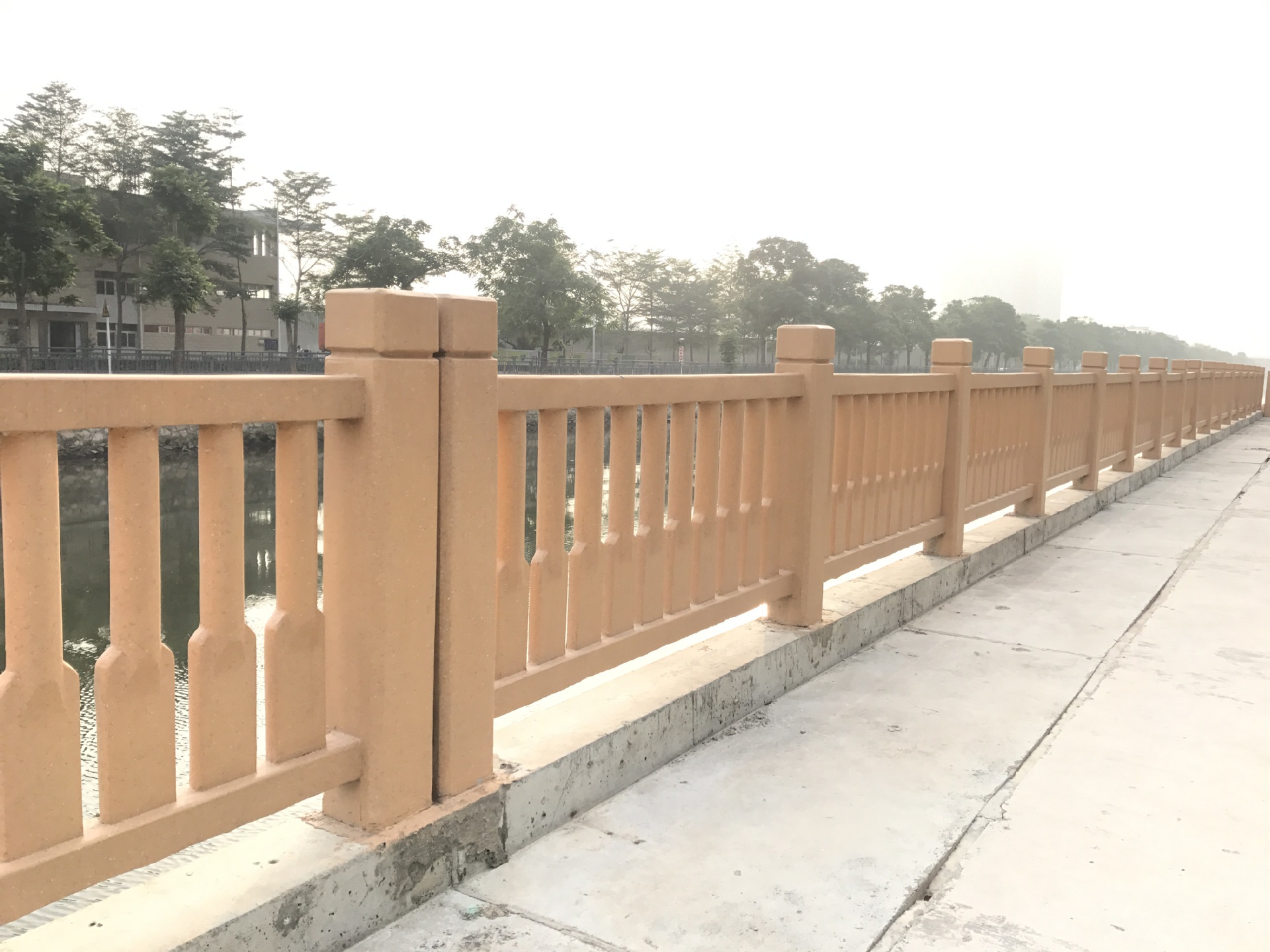 浩艺水泥栏杆 仿石护栏 厂家供应园林市政混凝土护栏 隔离栏