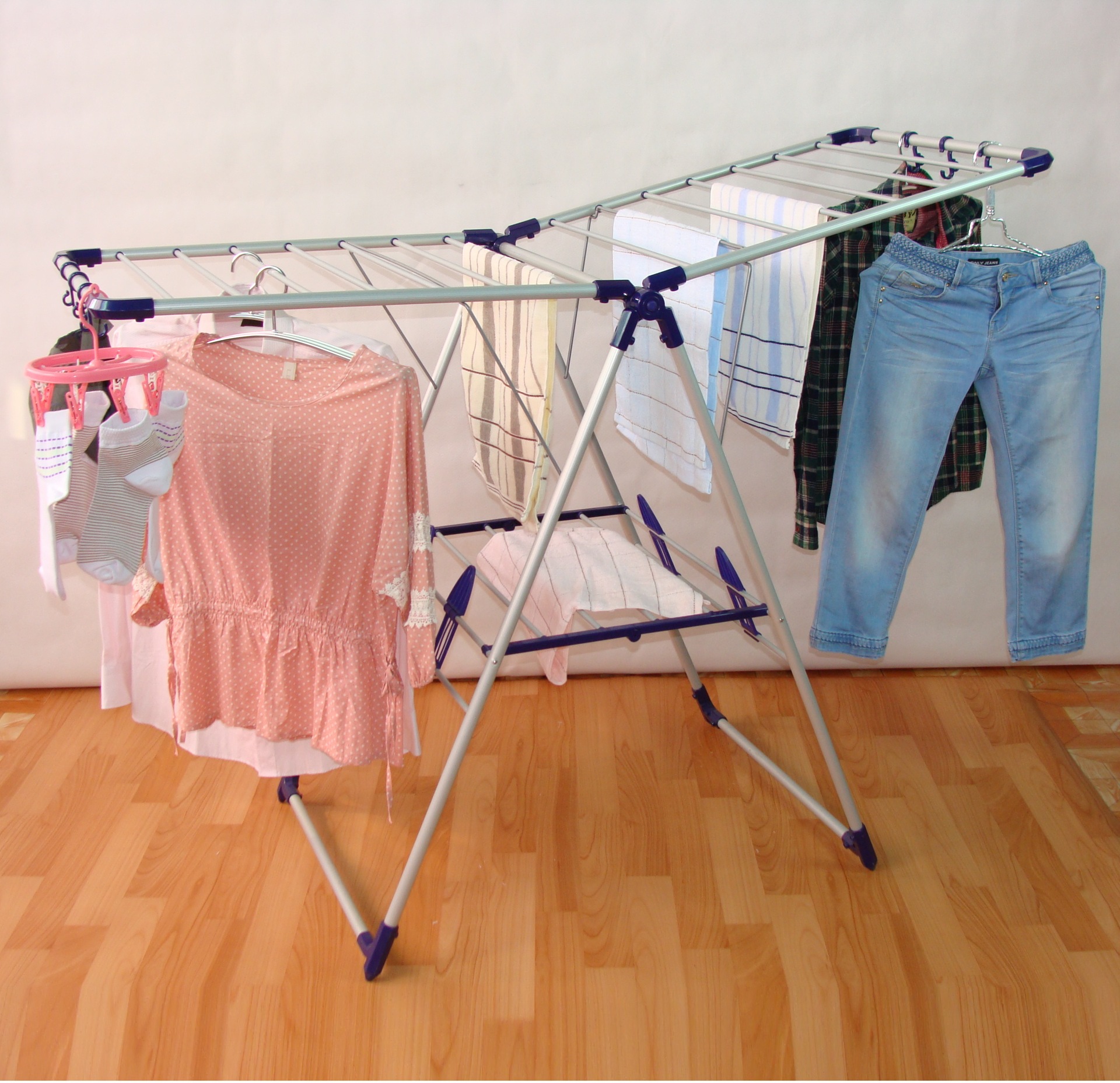 电商专供!厂家供应新型pvc衣架,落地晾衣架,晾晒架bs-6018y