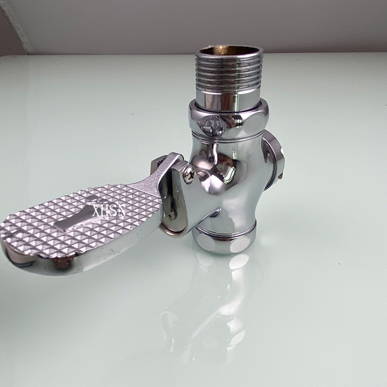 全铜体四通脚踏蹲便器冲水阀 大便冲洗阀厕所便池脚踩延时阀厂家-报价