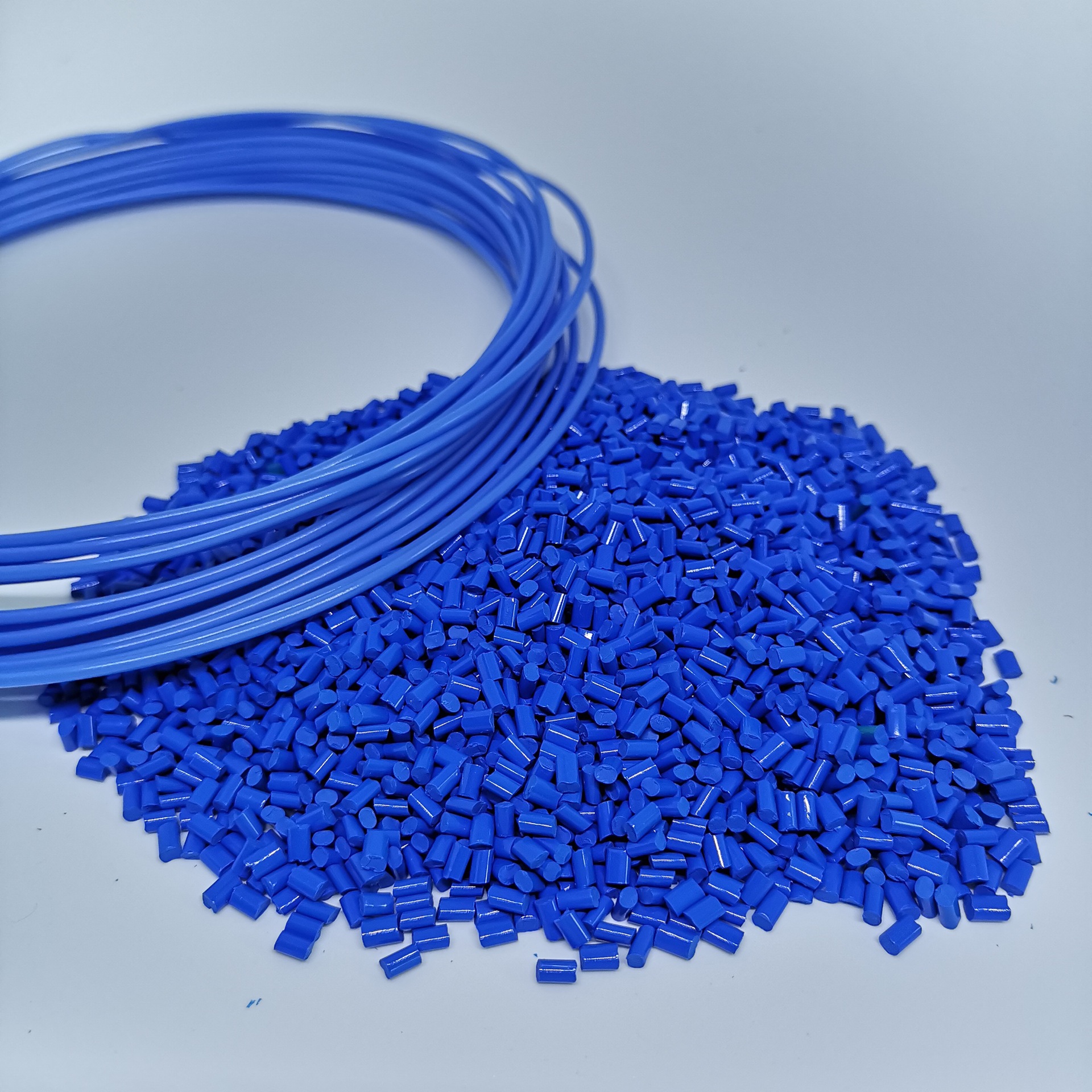 红色降解色母3d打印耗材塑料改性颜色pla复合料用可以挤出注塑