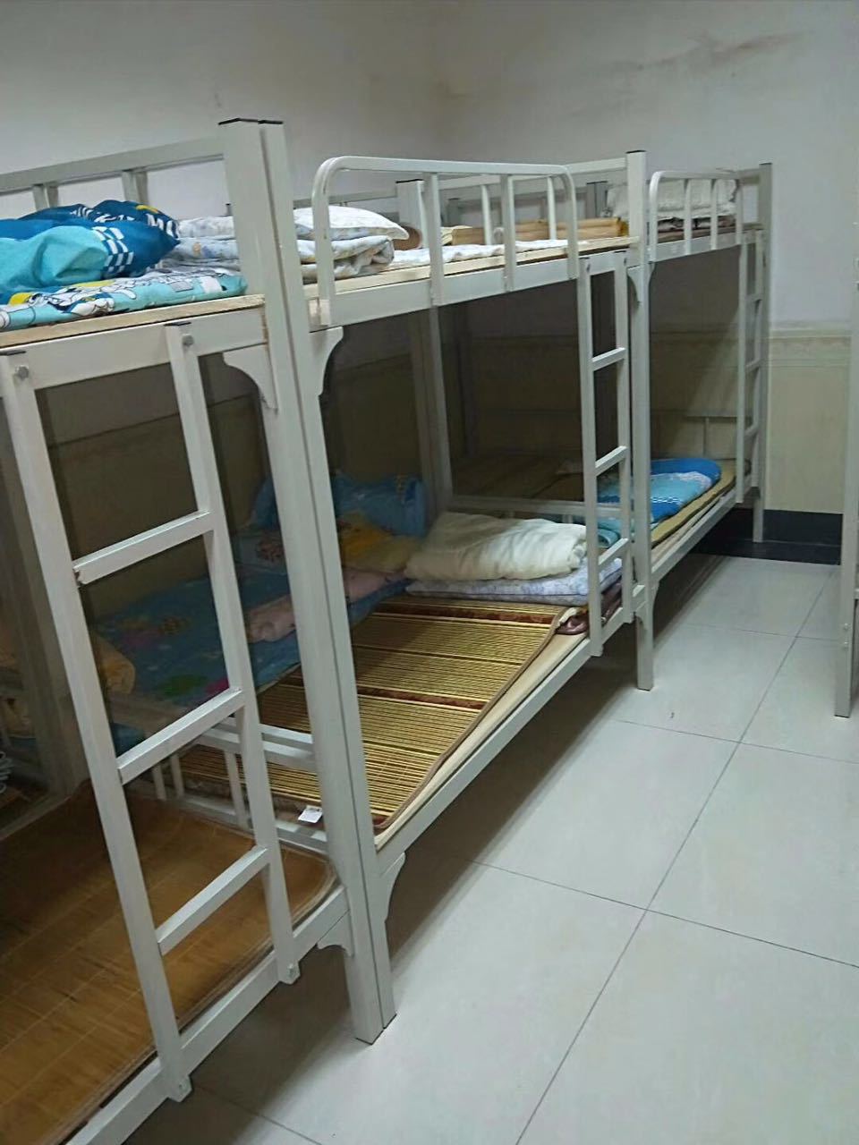 学生宿舍双层铁床工厂员工高低铁架床工厂工人上下铺铁床生产厂家