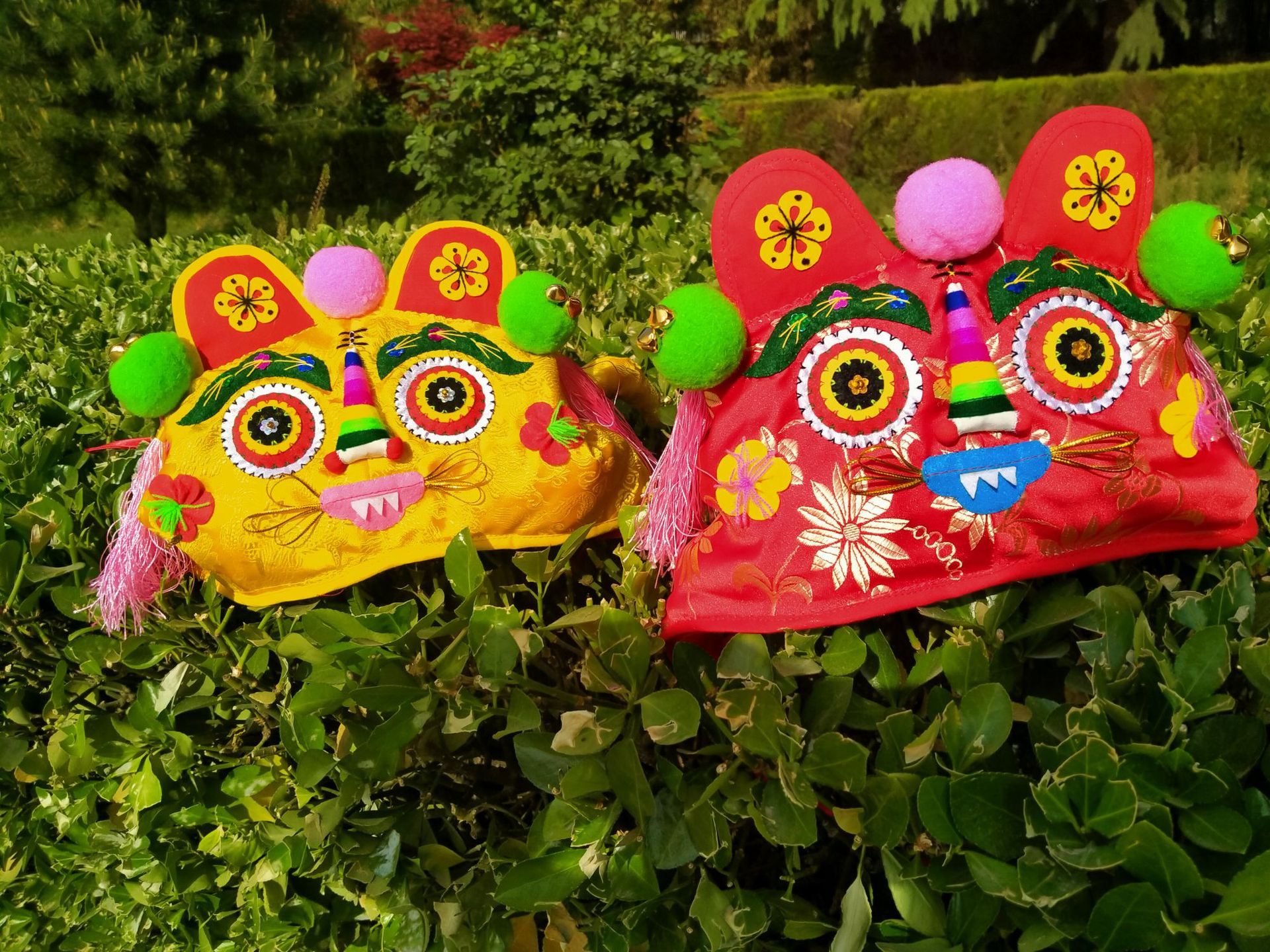 虎头帽民间工艺品手工虎头帽长尾巴表演帽京剧头饰铃铛虎头帽