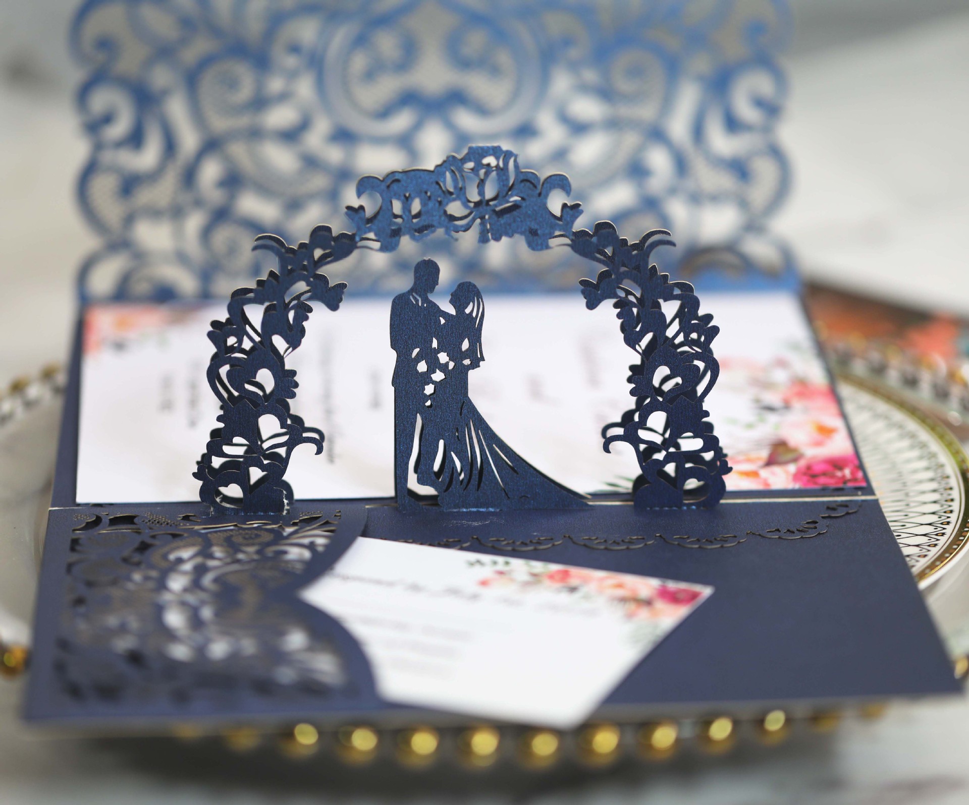 欧美高档镂空立体贺卡 情人节请柬 结婚邀请函 激光卡片 深圳定制