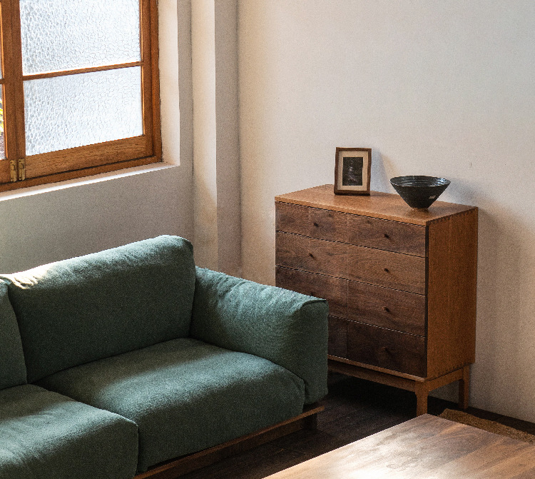 宽木窄作 平躺沙发 布艺沙发 客厅 拆装可进电梯实木家具黑胡桃木