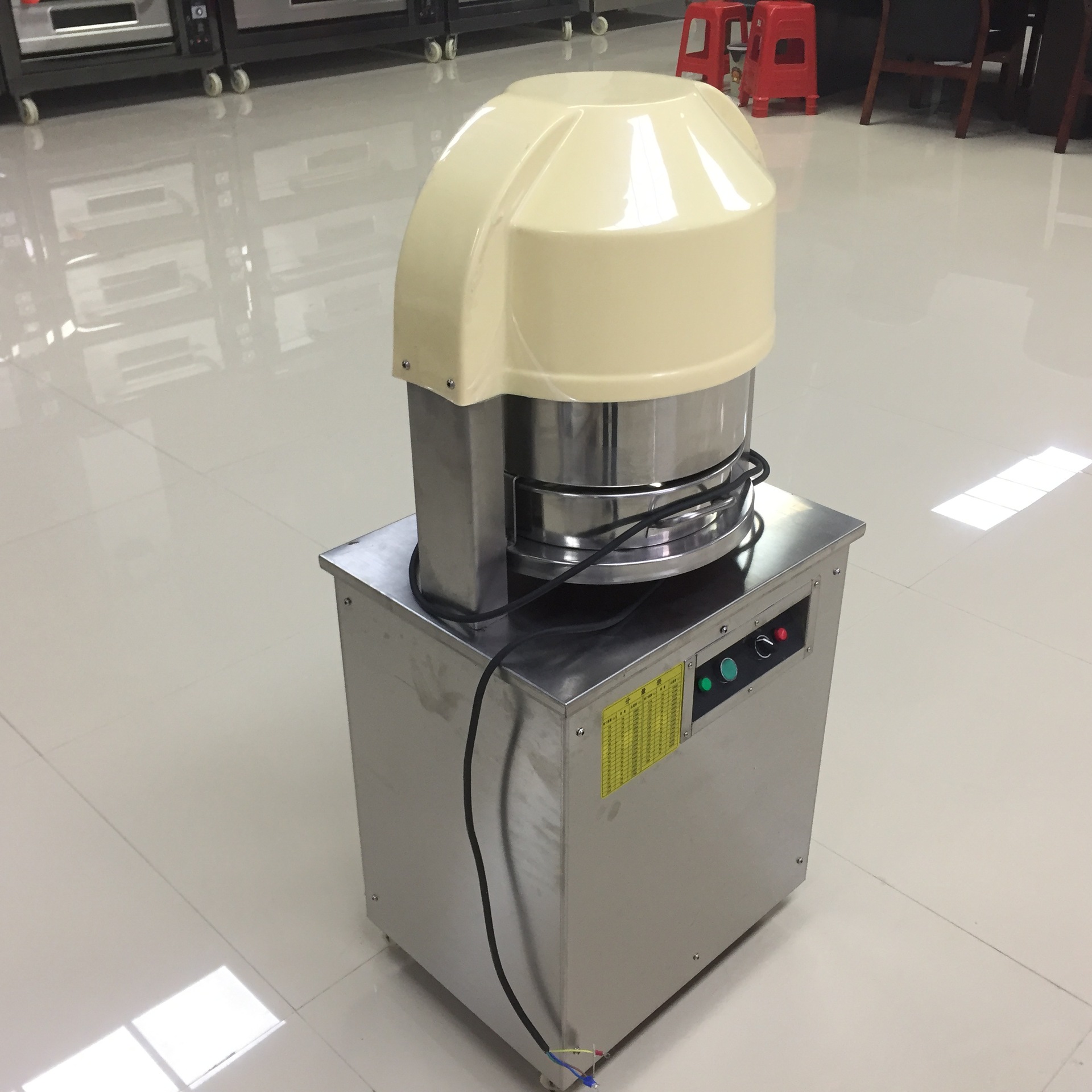 面包坯分块机 面团自动分块机 36等分馅料分块机 商用电动分块机