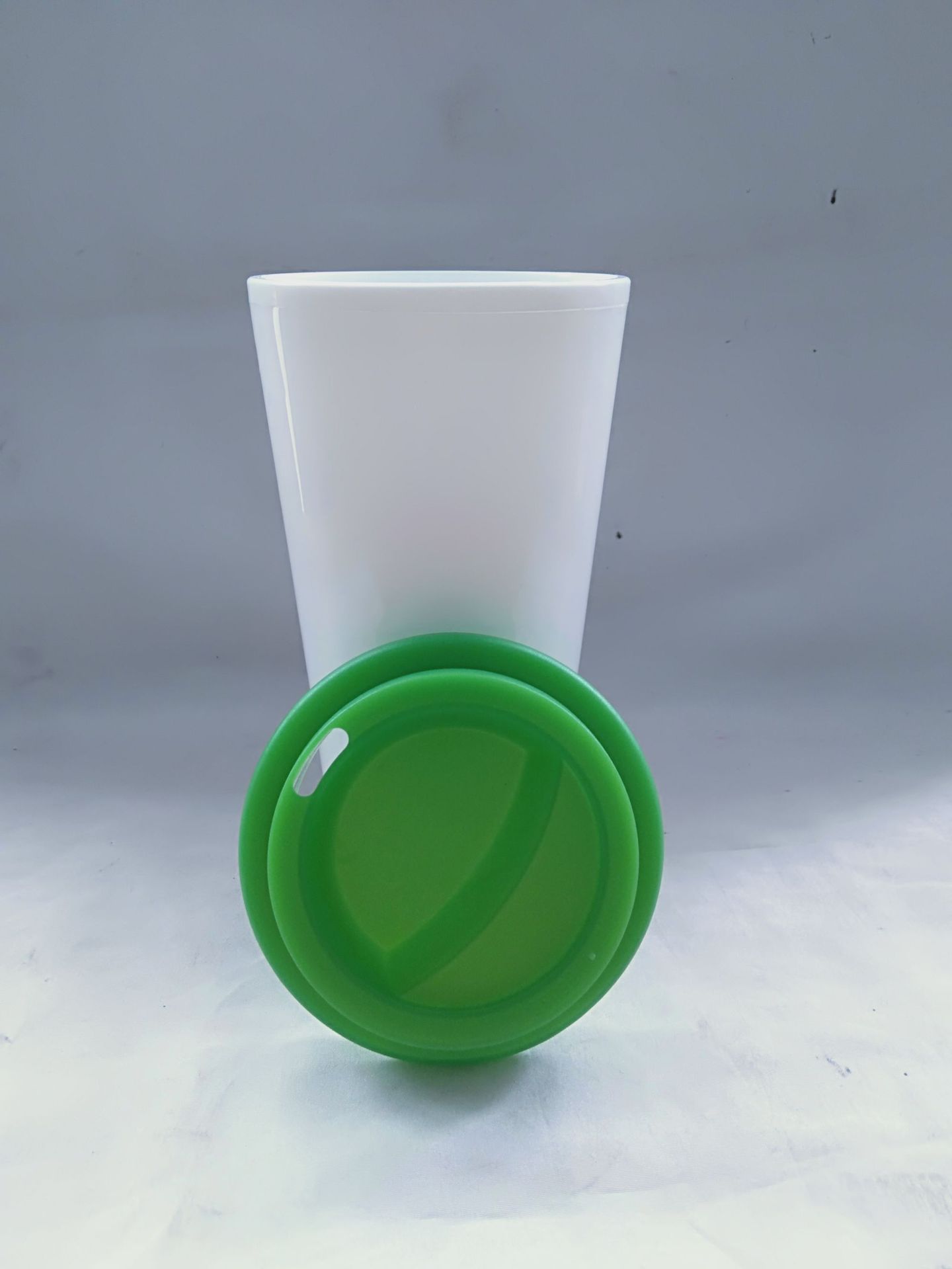 批发定制新款塑料杯双层塑料防烫隔热pp杯 饮料杯 成人儿童旅行杯