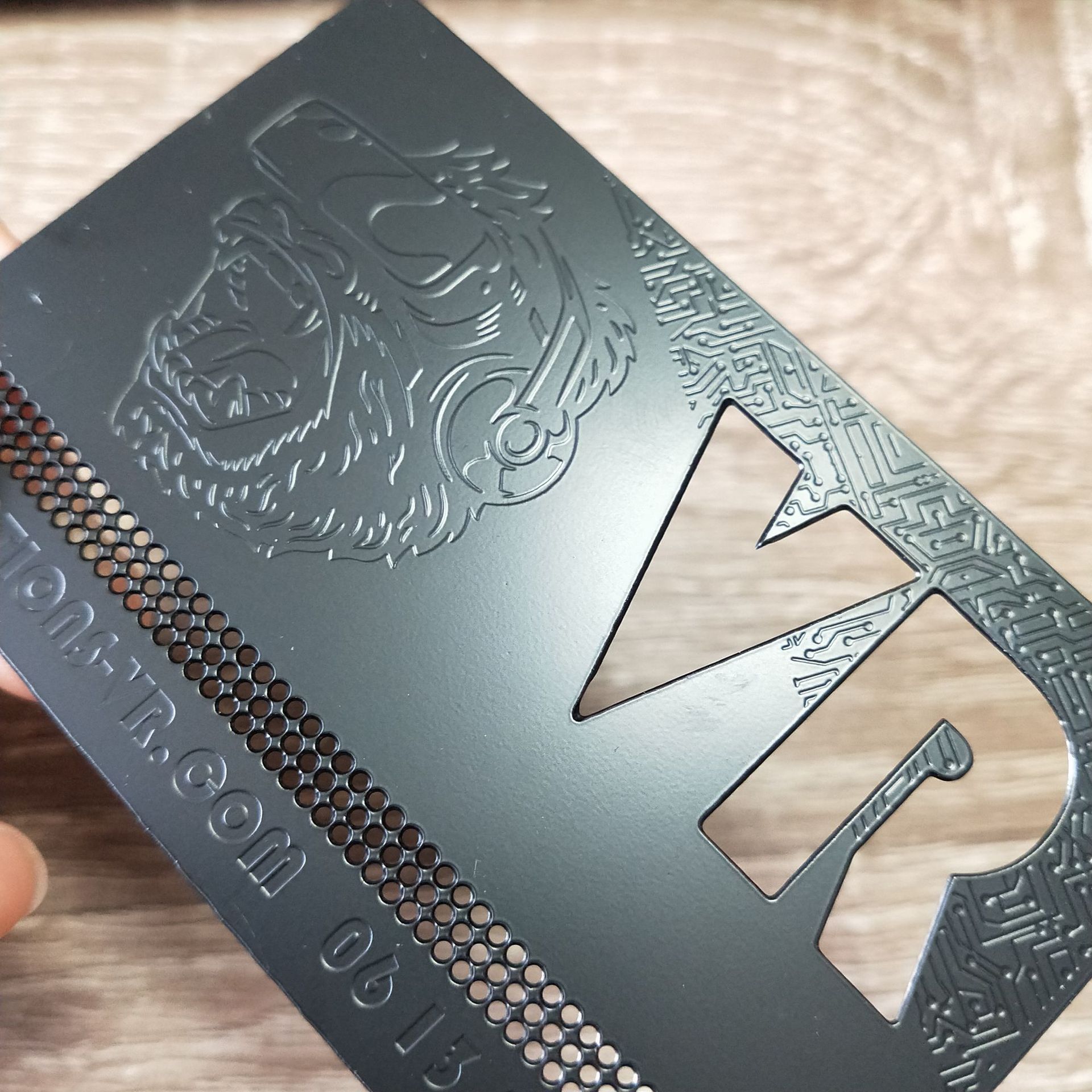 不锈钢金属卡定制拉丝银会员卡镂空名片设计玫瑰金卡磨砂腐蚀卡片