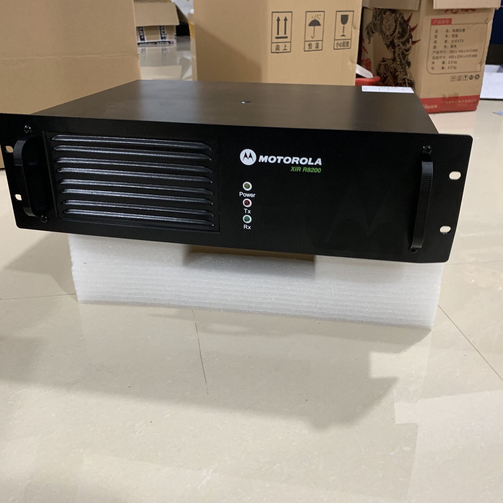 原装摩托罗拉数字xirr8200集群中继台xir r8200适用于slr5300基站