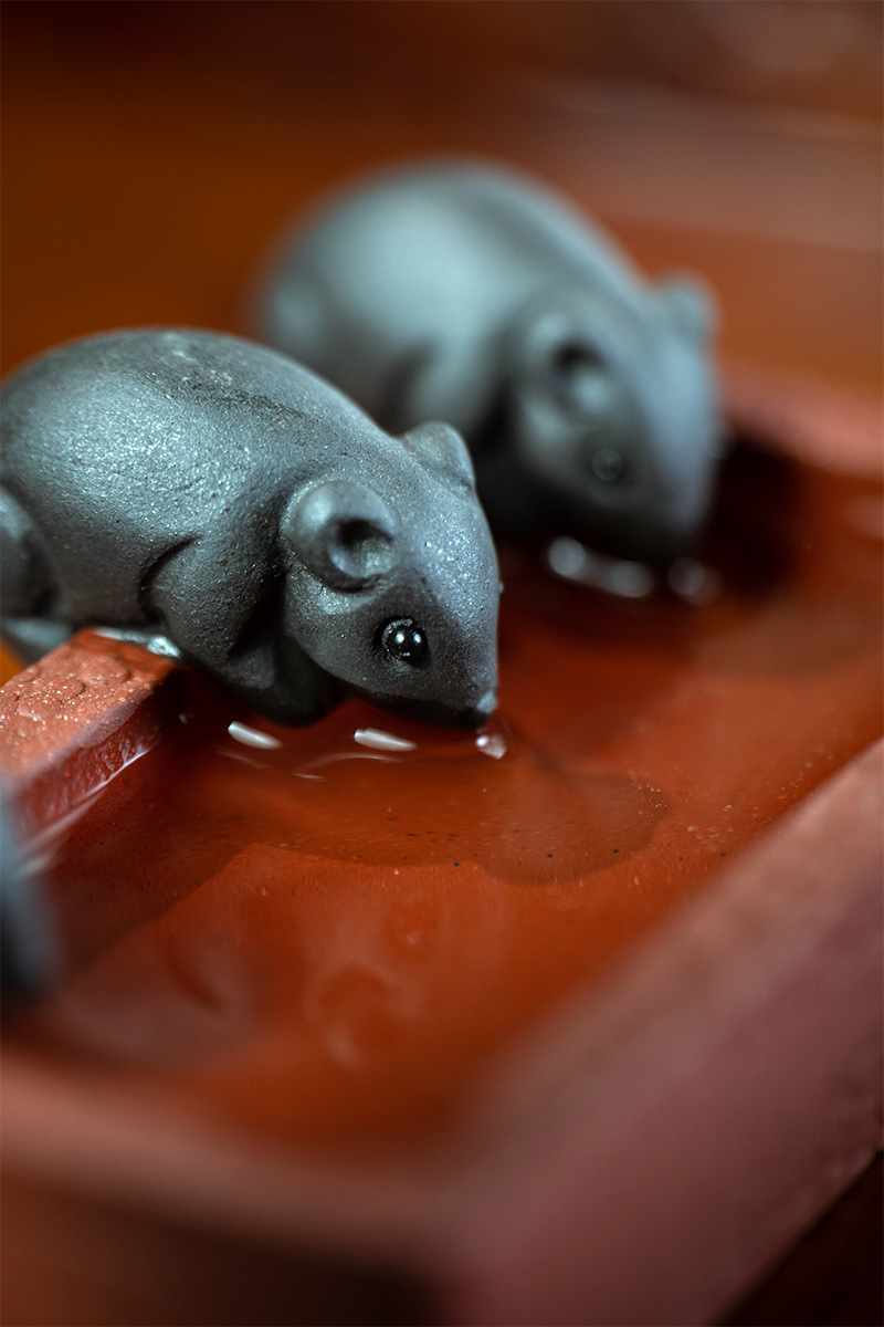 宜兴紫砂茶宠守财老鼠创意雕塑三个鼠茶具配件摆件工艺品批发