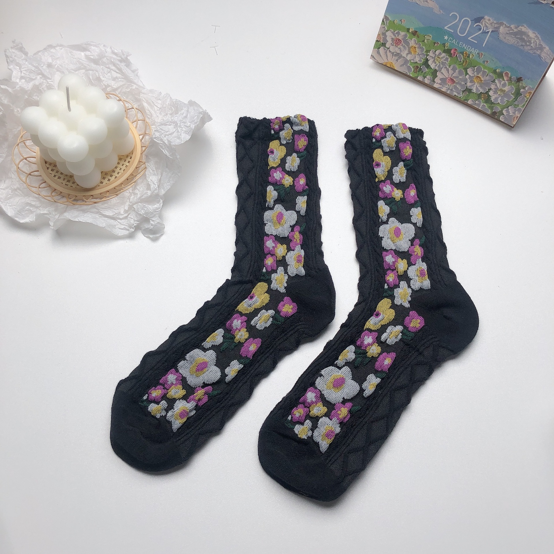 韩国复古花朵袜子日系甜美泫雅风浮雕小花螺纹文艺中筒袜长袜子女