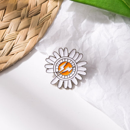 权志龙同款小雏菊胸针可爱日系太阳花徽章卡通别针胸花个性配饰女