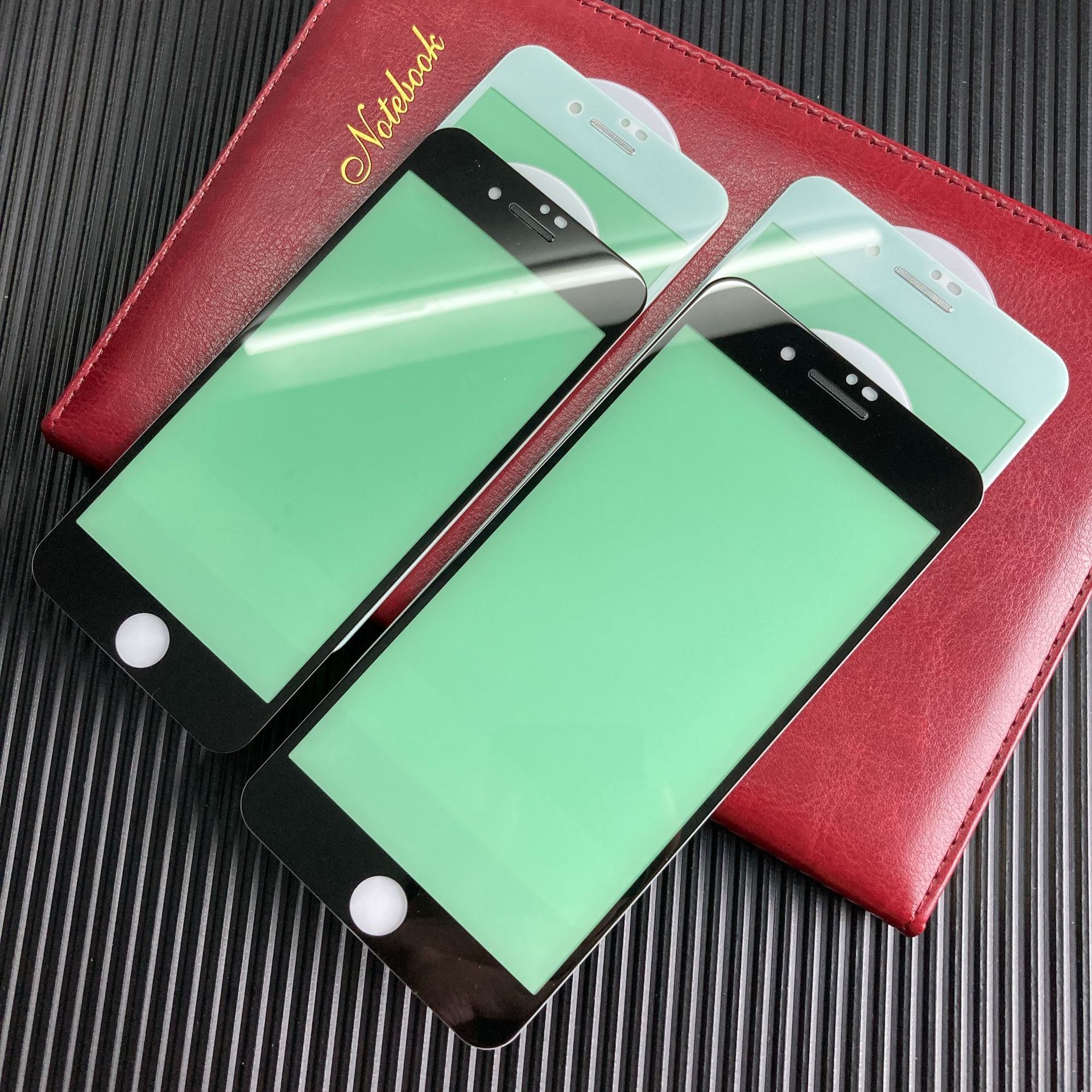 使用纯绿光ab胶贴合,有效保证了防强光,防紫外线,防蓝光的效果; 2.