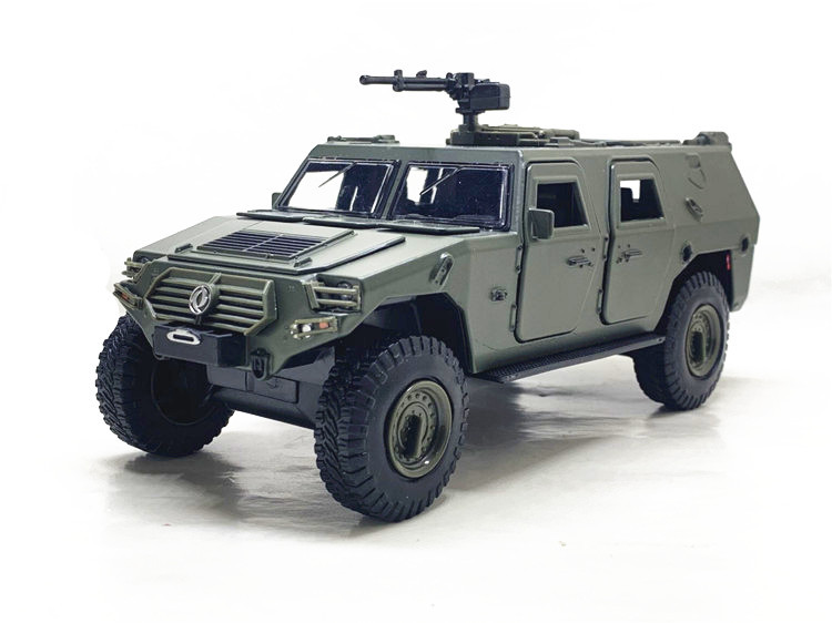 国产东风猛士装甲车1:32越野车战车合金汽车模型声光回力开门车模