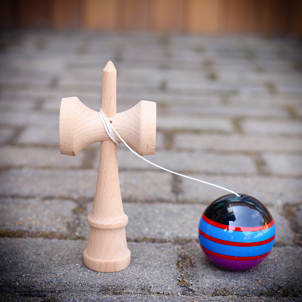 三色不规则条纹技巧球 木质 剑球 剑玉 kendama肯大妈