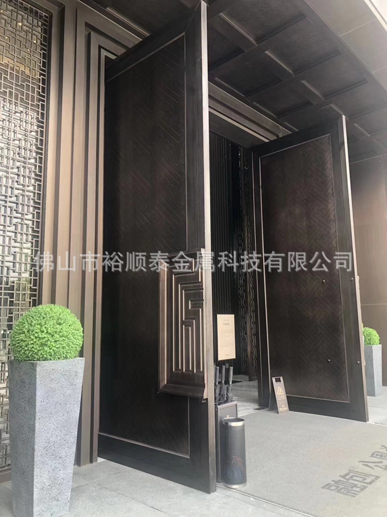 仿古铜大门定制中式双开天地轴不锈钢青古铜售楼部小区入户大门
