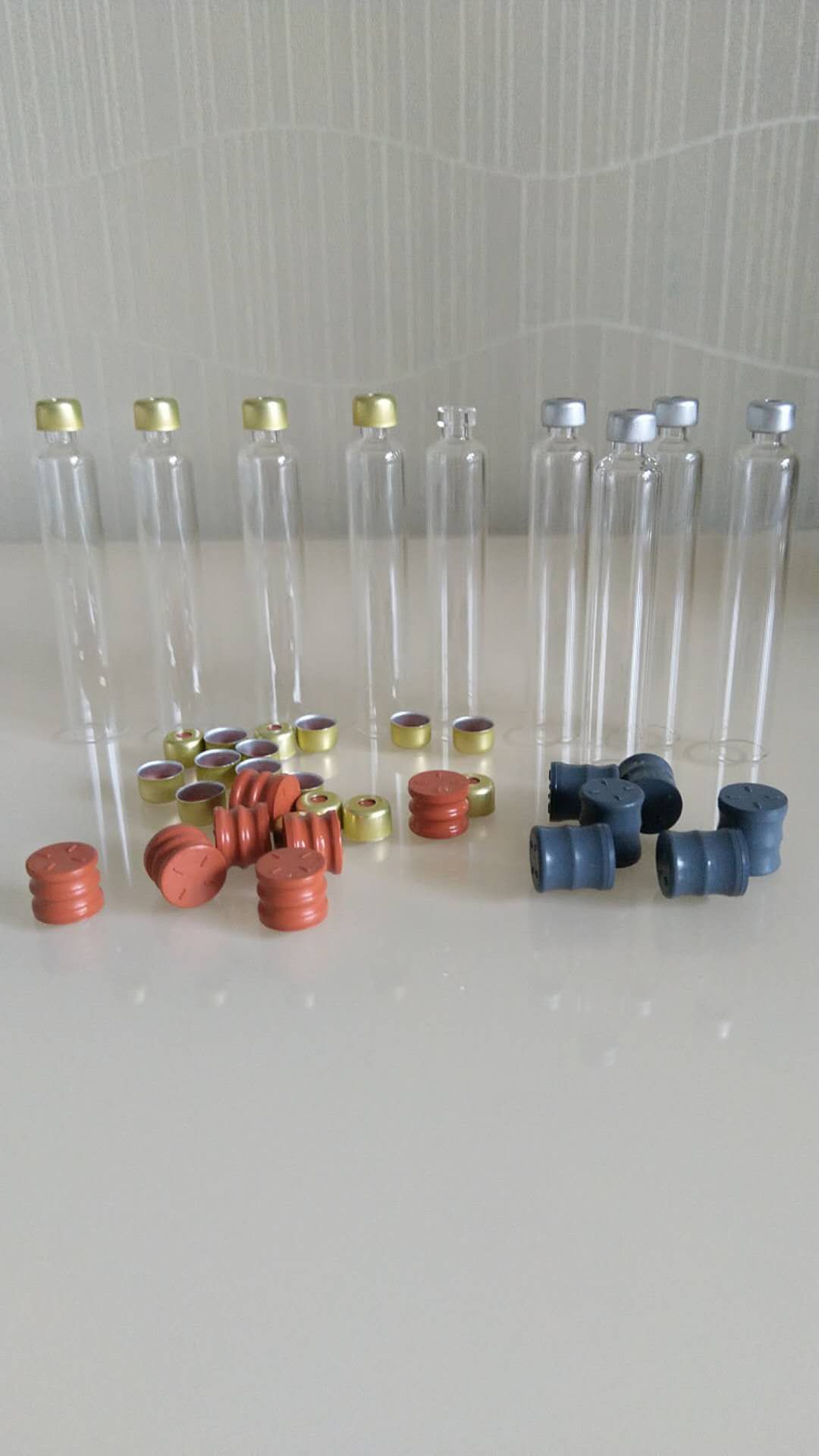 卡式瓶3毫升 双腔卡式瓶 高硼硅3毫升卡式瓶 以及 配套的盖子