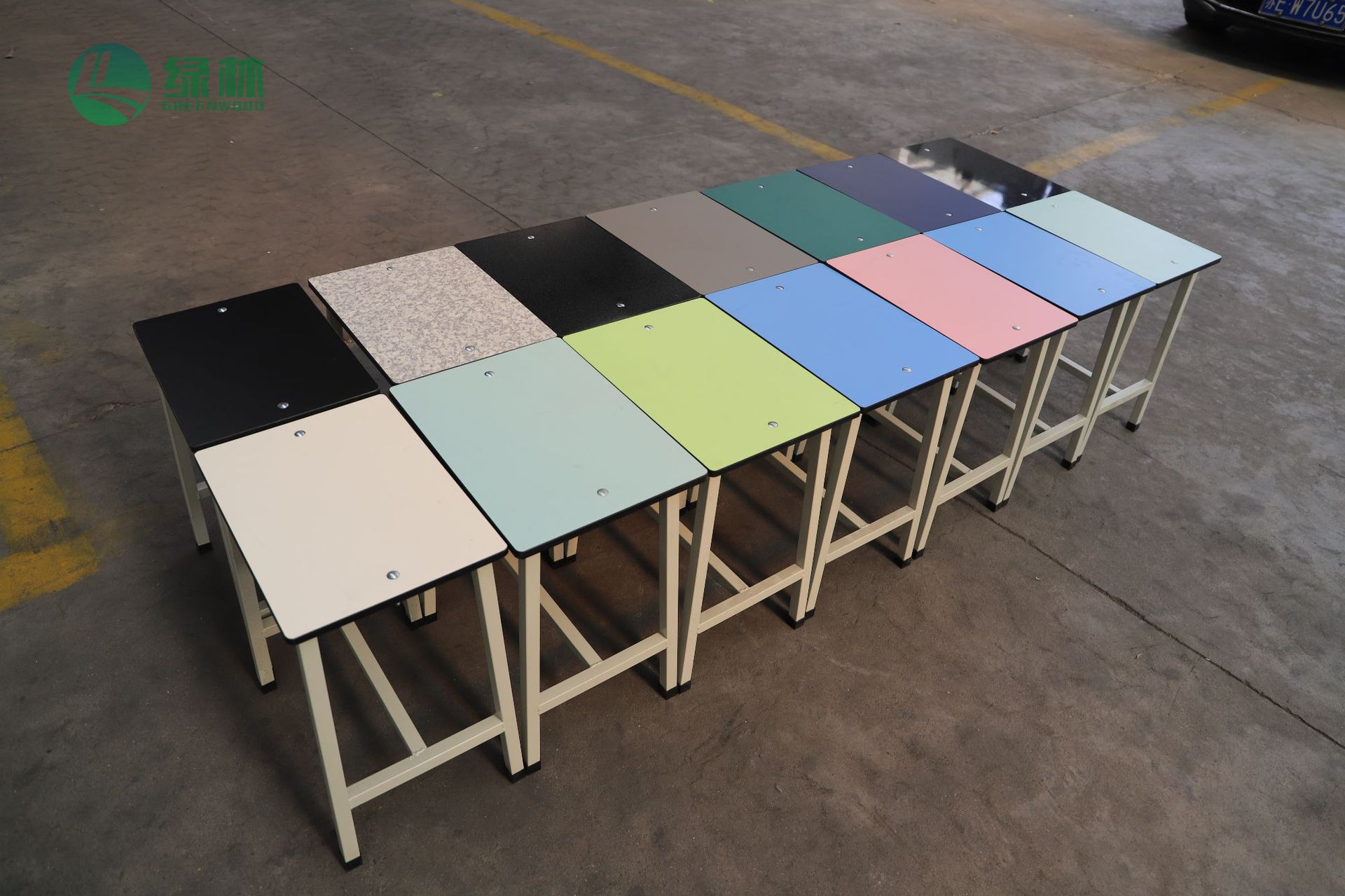 抗倍特学校升降台面 折叠桌 学生课桌 彩色儿童培训面 凳子可定制
