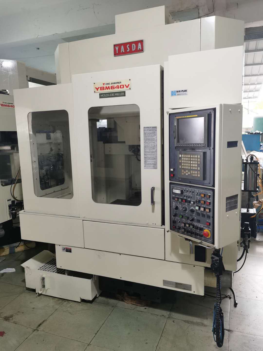 日本安田雅士达ybm640v立式加工中心,三轴行程600*400*350