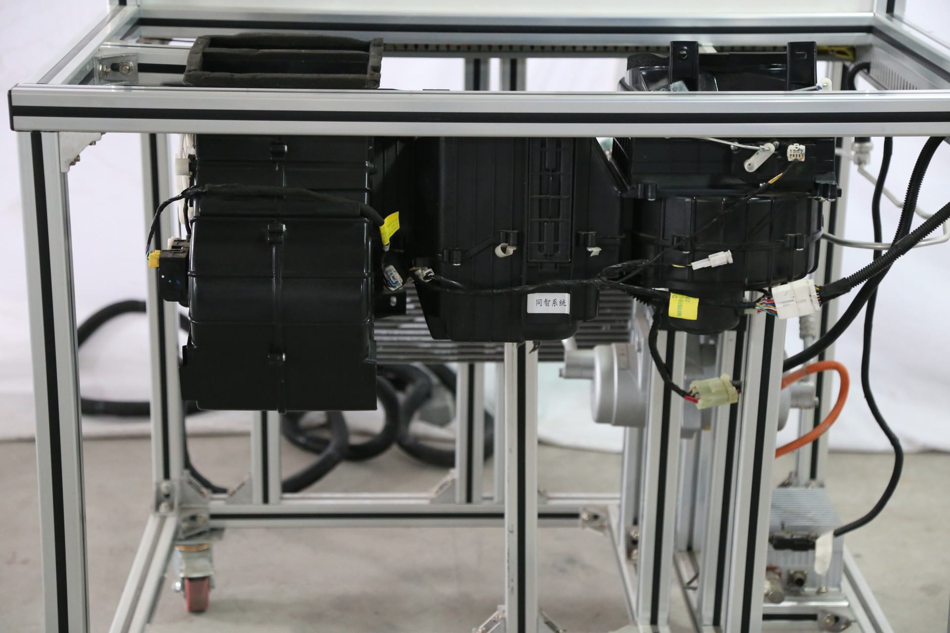 汽车教学实训设备电动汽车自动空调实训台生产厂家