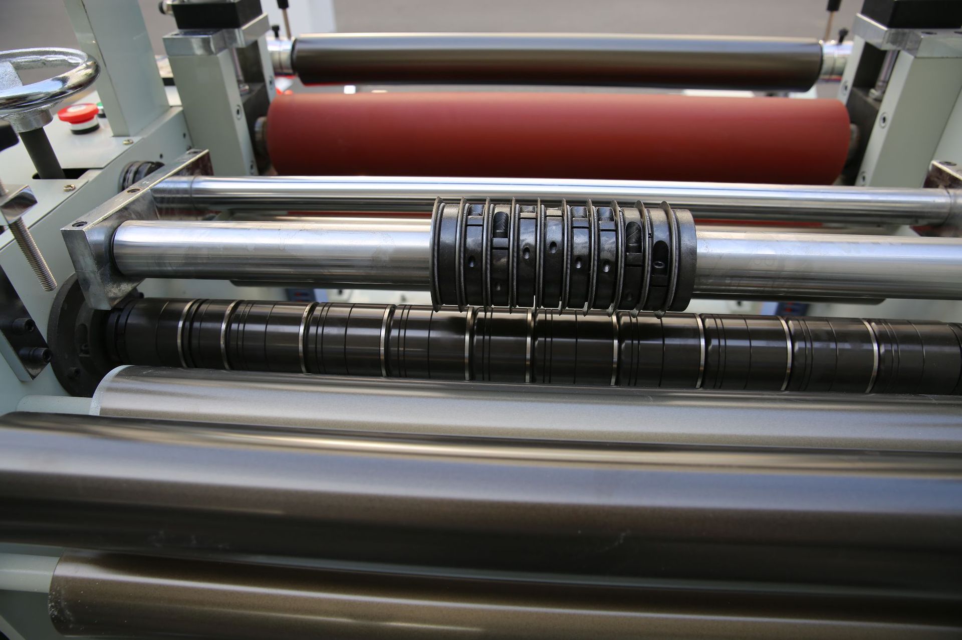 650多功能分切机 薄膜3m胶贴合分切机 离型纸分条机