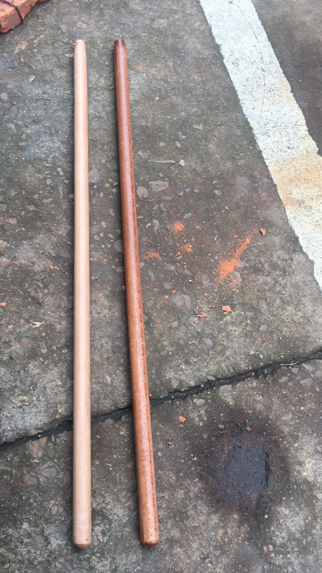 厂家批发槐木锄头柄锨把锹把锹柄锨杆铁锹把洋镐柄杨锹柄