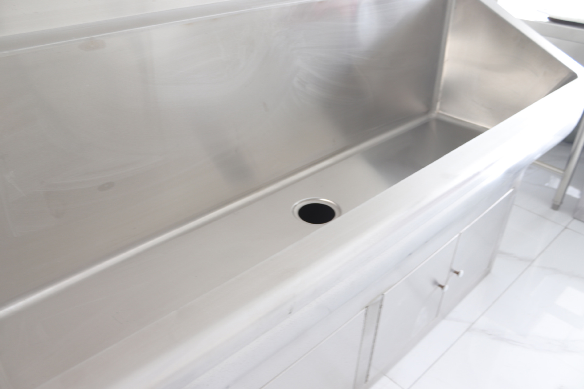 定做304/201立式大型洗手池医院洗手池学校公共洗手槽不锈钢开门