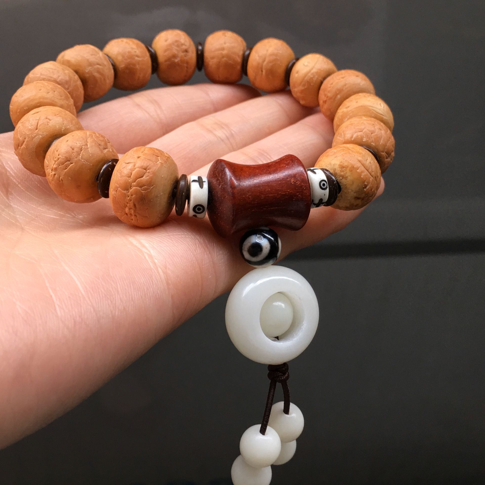 厂家供应藏式凤眼菩提佛珠 凤眼菩提手串 凤眼菩提