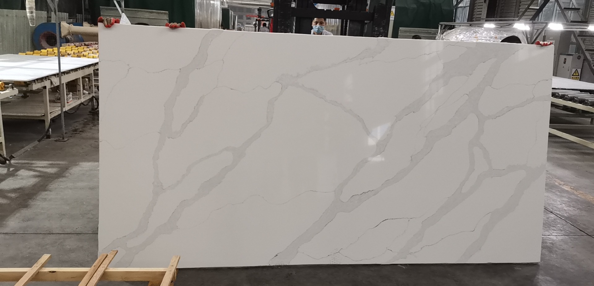 赫峰出口人造石英石大板纯白鱼肚白厨房飘窗可定制源头工厂可寄样