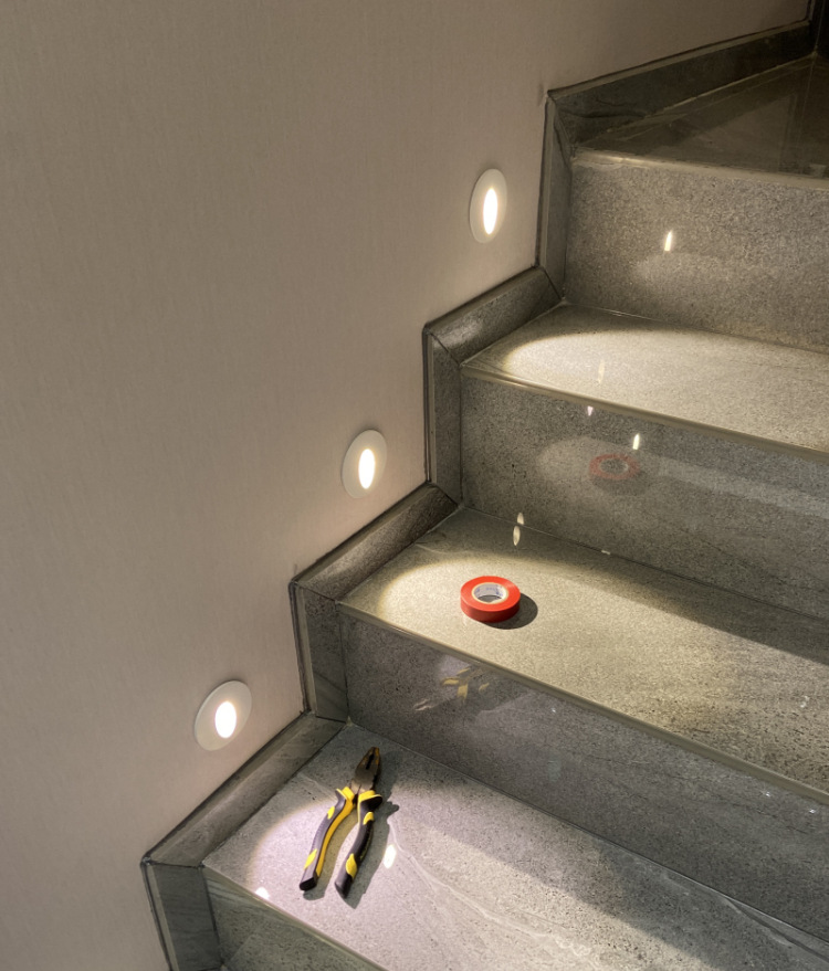 led小夜灯楼梯地脚灯走廊过道台阶圆形5.5公分嵌入式墙角灯拉丝铝