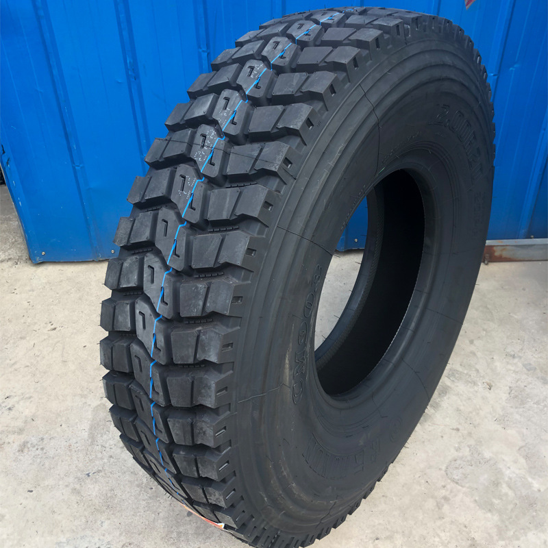 全钢丝载重轮胎12.