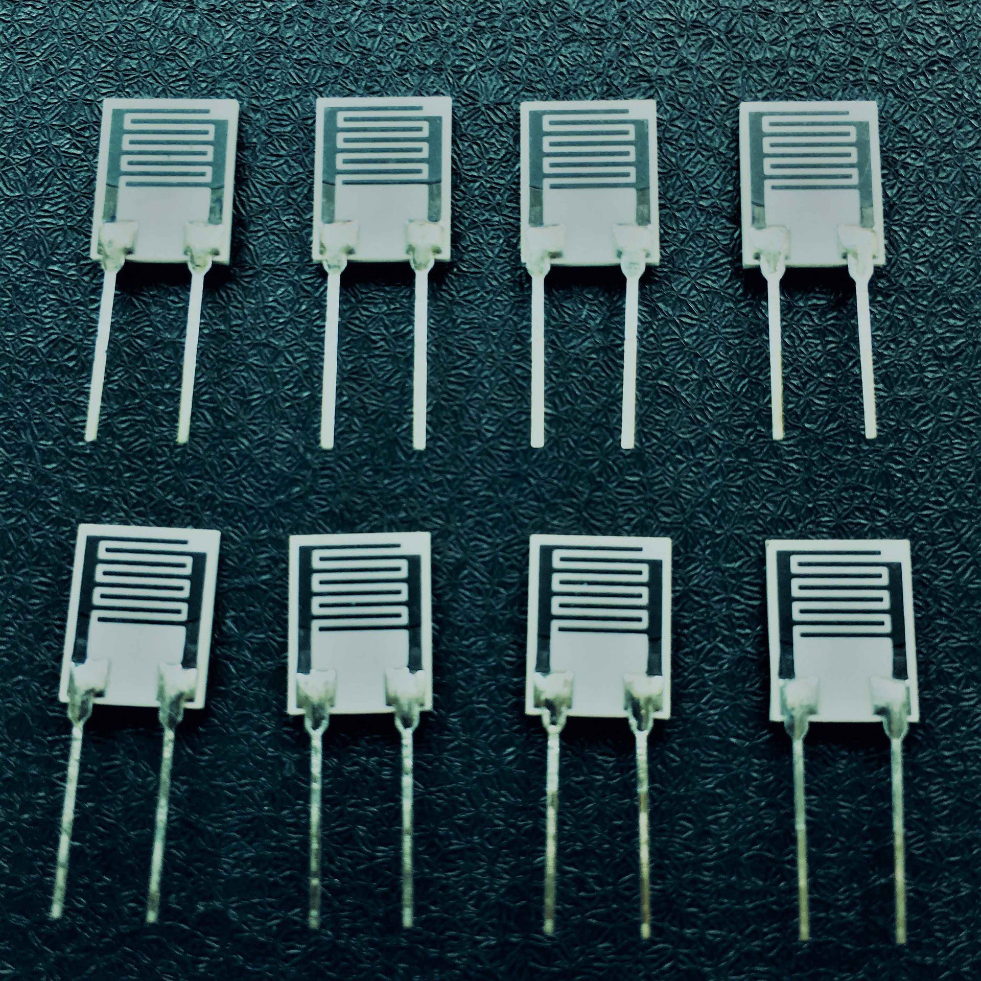 湿度传感器薄膜湿敏电阻湿敏电阻湿敏元件高分子湿度电阻