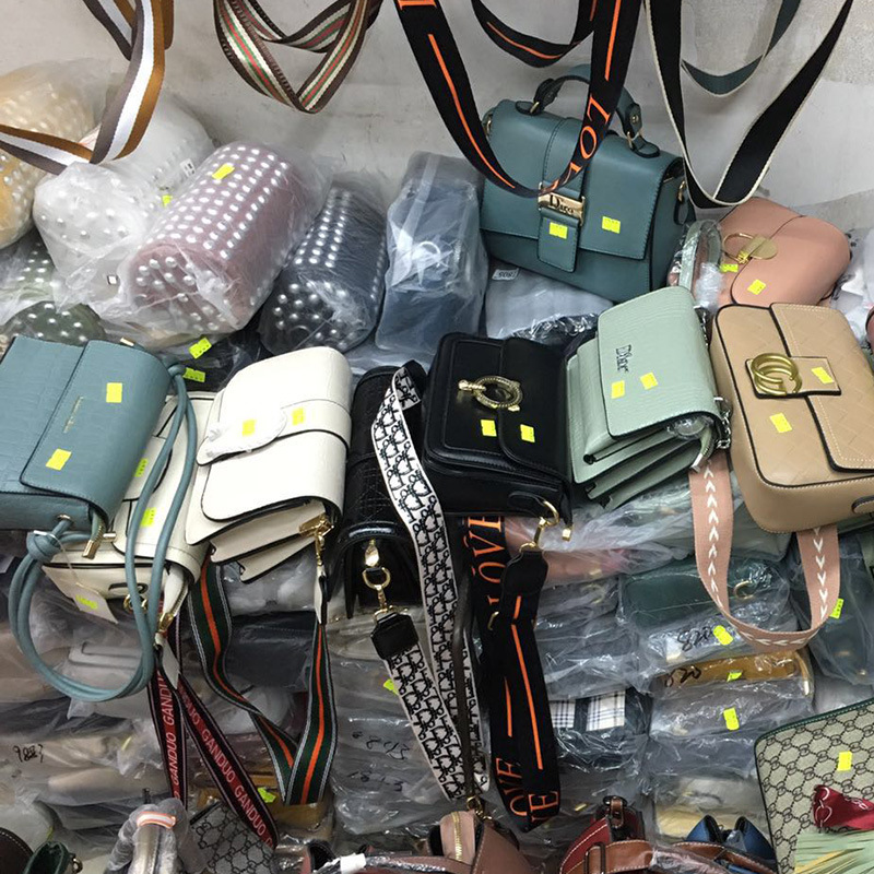 外贸女士单肩包批发库存地摊尾货包包杂款斜挎包混批女包清仓处理