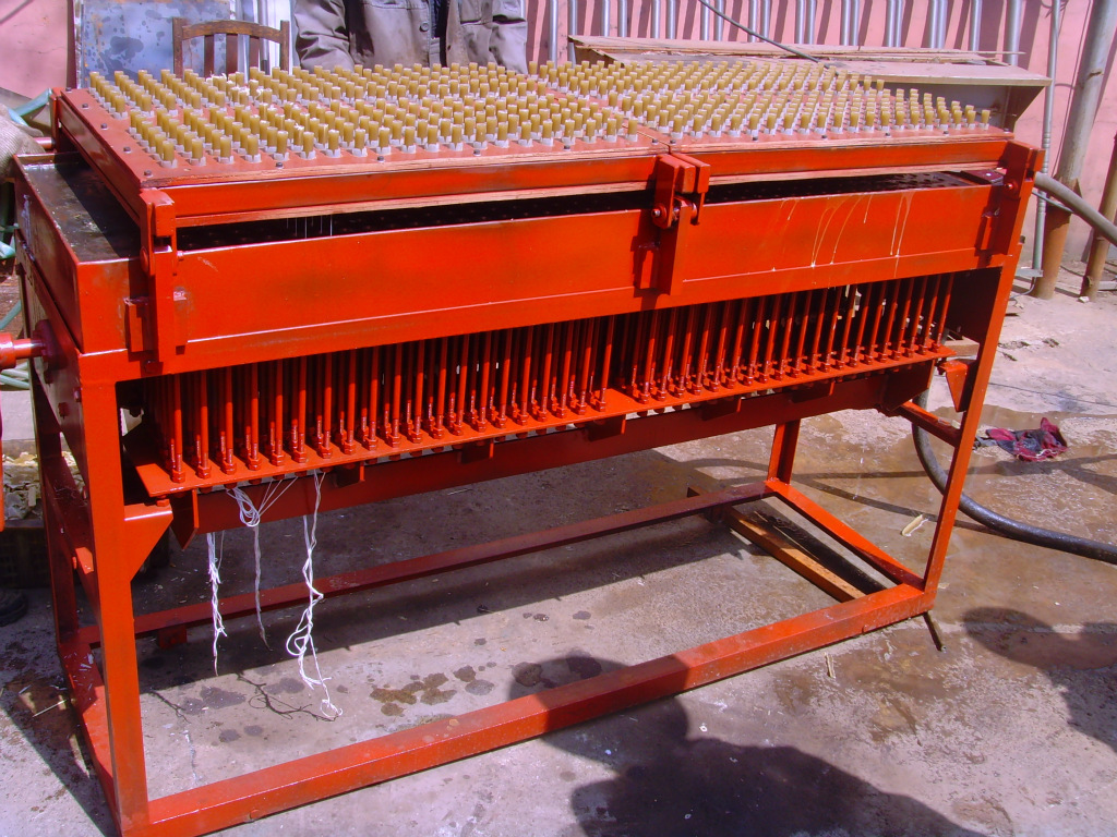 厂家直销蜡烛制造机 效率高省人工一次产360支蜡烛机