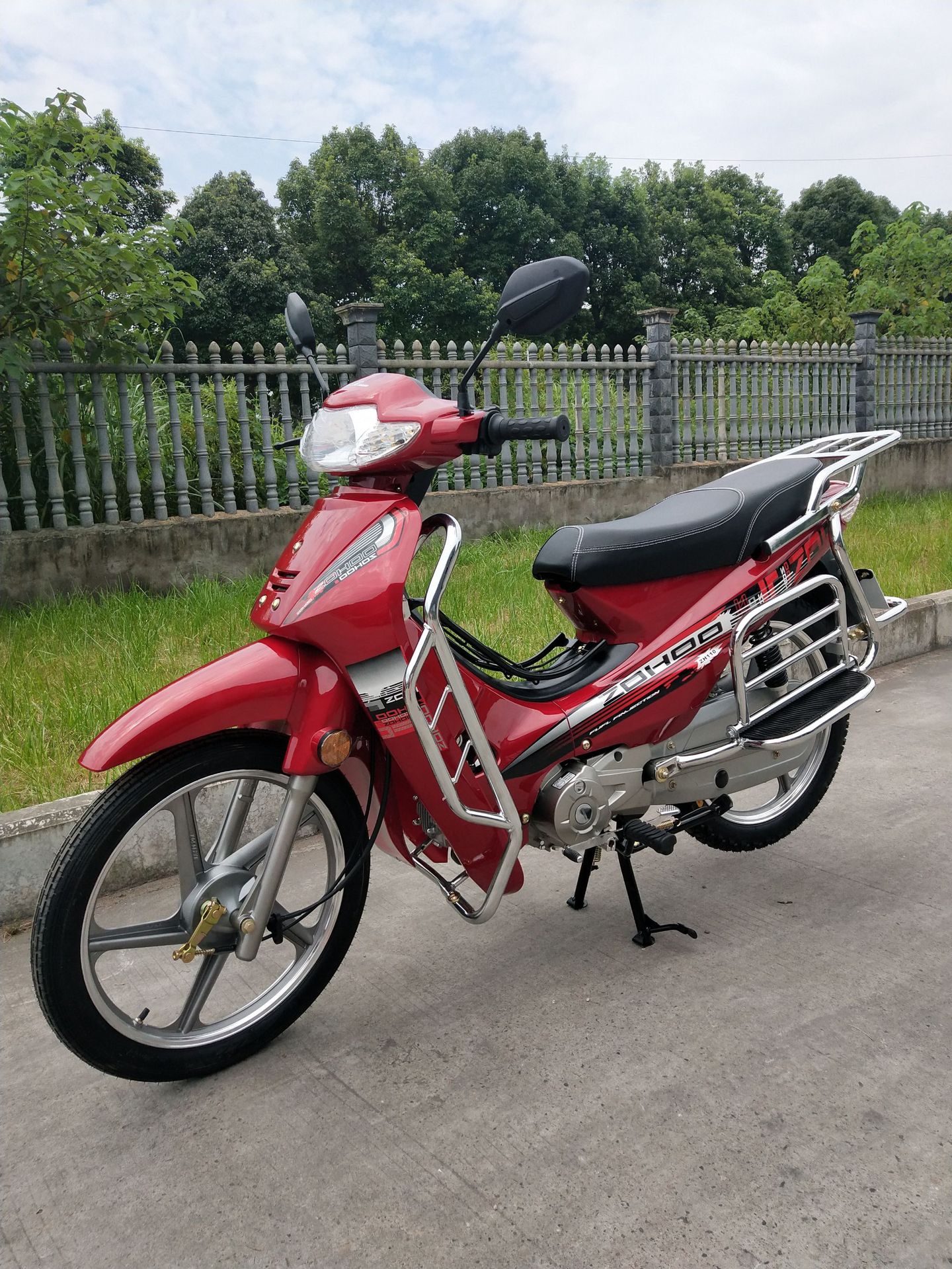 重庆国四电喷燃油弯梁摩托车110全新款泰本代步助力可以上牌省油