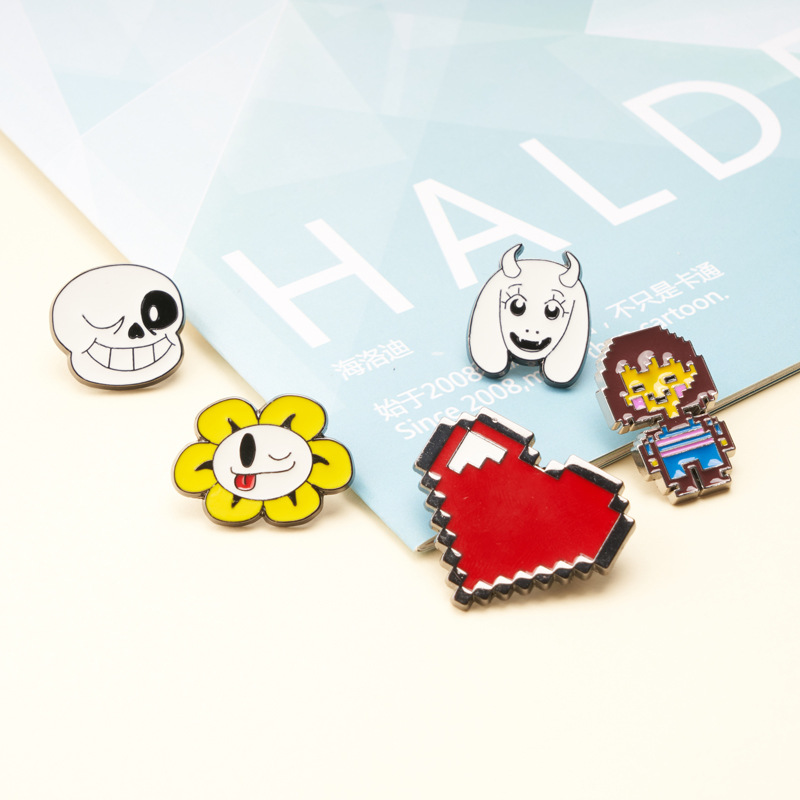网红爆款undertale游戏传说之下红色爱心形金属胸针别针现货批发