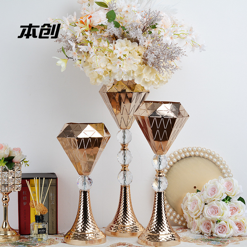 Creative European Metal Vase Wedding Table Ornaments Flower Home Flower Arrangement in Living Room and Dining Table Decoration Decoration Hot Selling Flower Stand