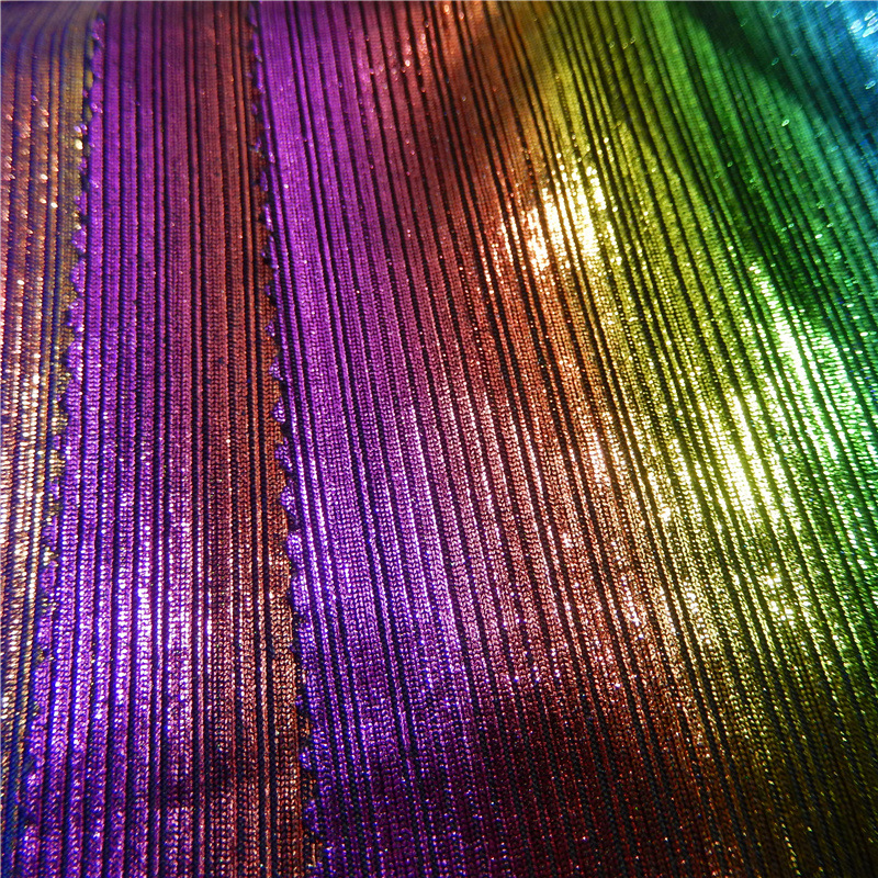 2021 欧式大码女装裙子面料彩虹条镭射幻彩素色条纹满版烫金布料