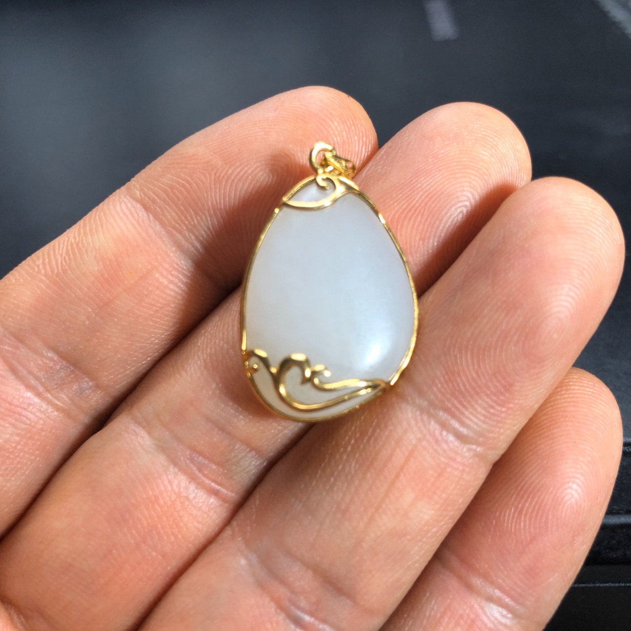 新疆和田玉籽料羊脂玉原皮18k金包镶吊坠工艺品项链厂家一件代发