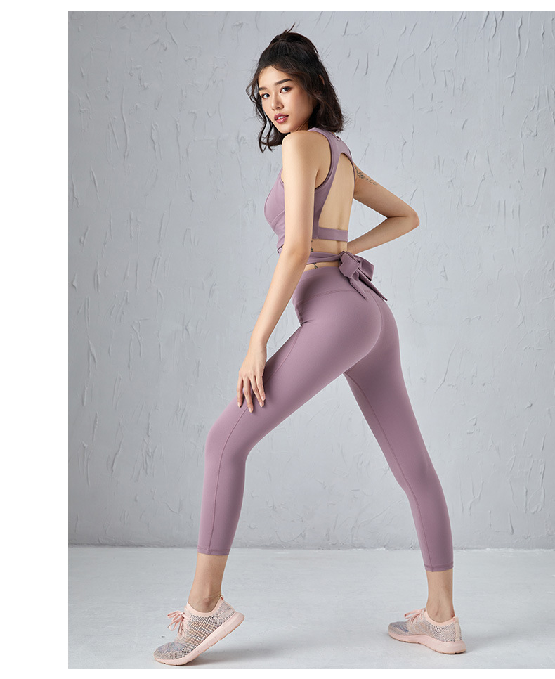 秋冬新款健身瑜伽套装女后背绑带款上衣高腰紧身弹力提臀裤两件套