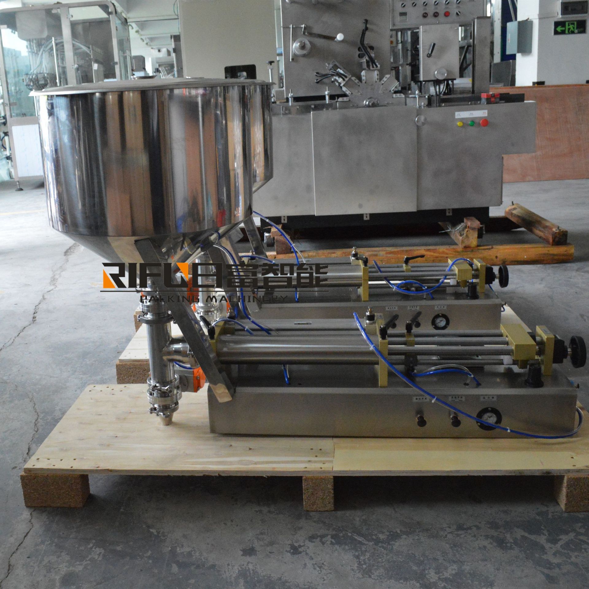 半自动液体酱料灌装机 化妆品膏体灌装机械 半自动蜂蜜灌装设备