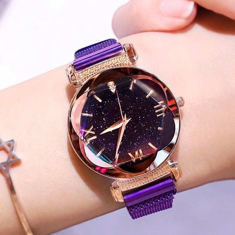 Best-Seller on Douyin Wholesale Women's Starry Quartz Watch Magnet Strap Cross-Border Watch 10 Yuan Stall Supply