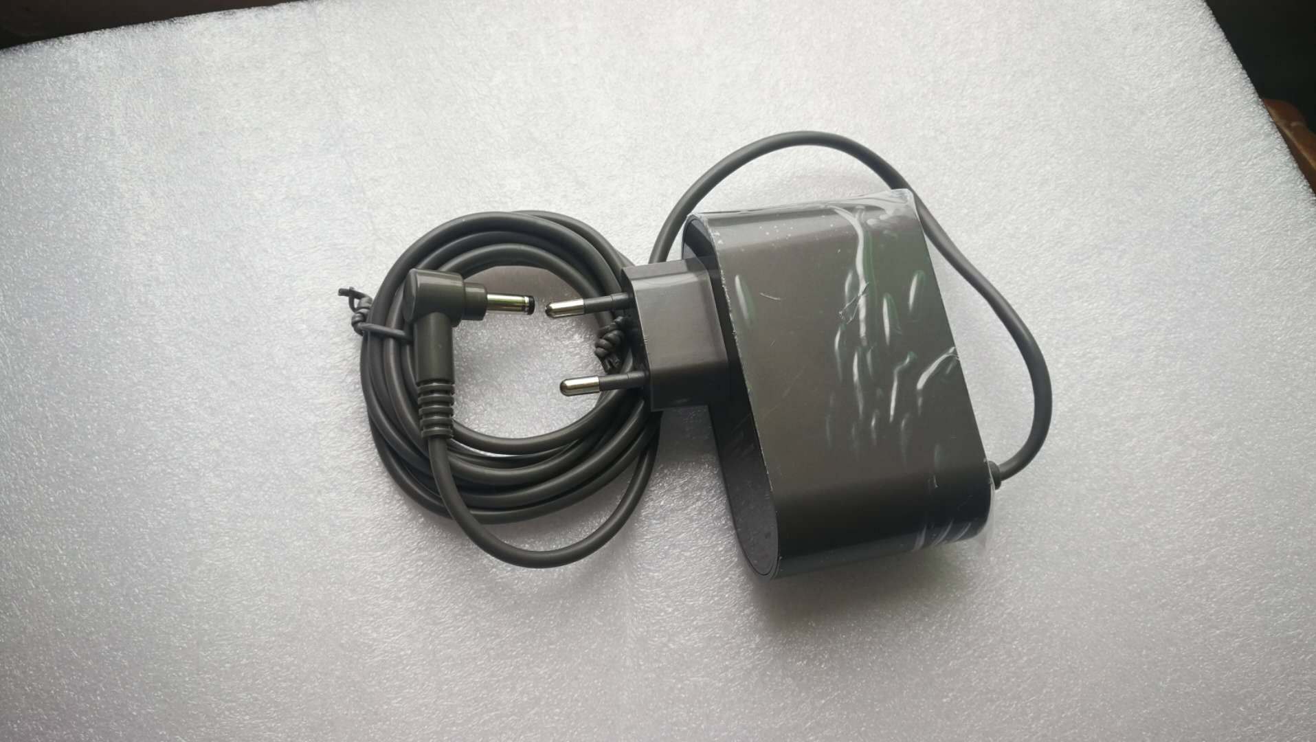 dyson戴森吸尘器充电器v10充电器吸尘器充电器电源适配器厂家直销