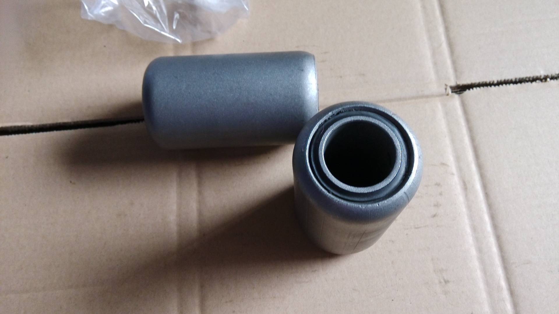 汽车控制臂悬架衬套轿车客车悬挂臂上下摆臂衬套复合橡胶减震胶套