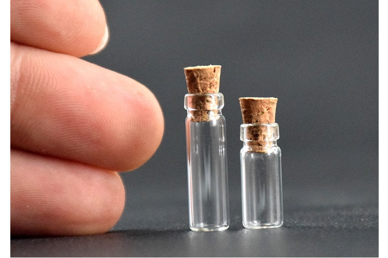 特小号木塞玻璃瓶透明直径7mm7*18毫米7*24m玻璃试管瓶泰国佛牌用