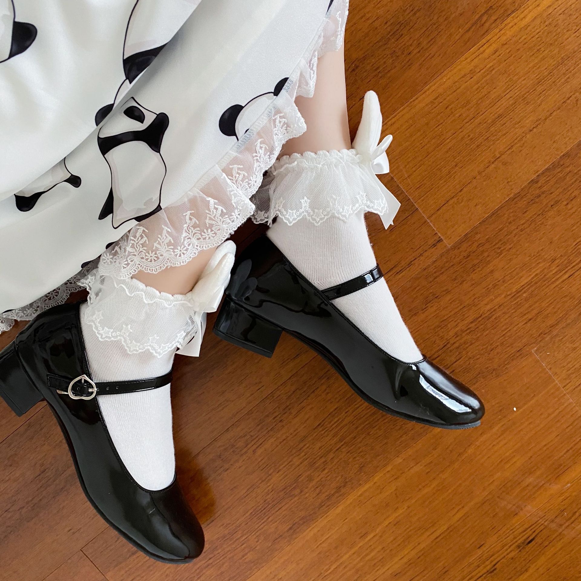 日系可爱蕾丝花边中筒袜纯色蝴蝶结兔子棉袜lolita少女学生袜子秋